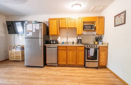 Indian Point Condo | Tribesman Resort #9 - Renovated Condo, Lake Access, Slip Rental, Great Location!