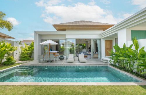 Choeng Thale Villa | Trichada Breeze Phuket by Destada