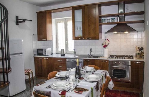 La Pietraia Apartment | Trilocale Via Don Minzoni 80
