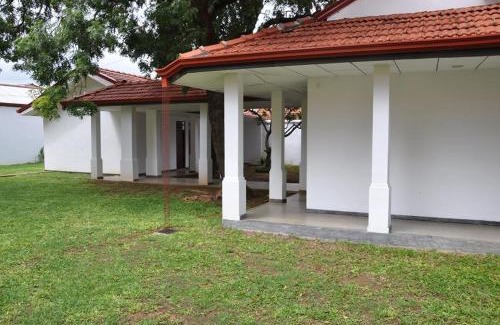 Arunagiri Nagar Hotel | Trinco Rest House