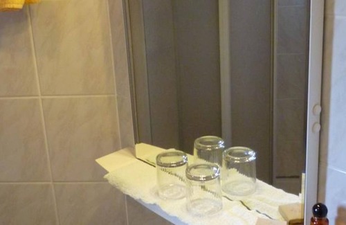 Ossiach Bed & Breakfast | Triple room with balcony and lake view - Hotel-Pension Brönimann