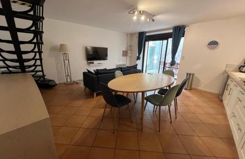 La Roche-de-Glun Apartment | Triplex à La Roche de Glun