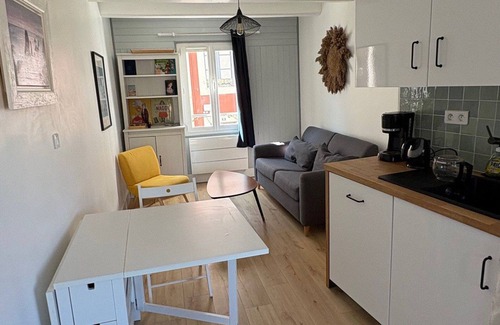 Le Palais Apartment | Triplex in the heart of Le Palais with Wifi, near the beach