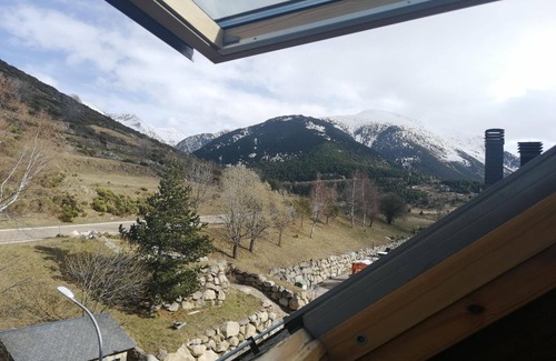 Pla de l'Ermita Apartment | Triplex with fireplace and balcony Erta 4 Vall de Boí