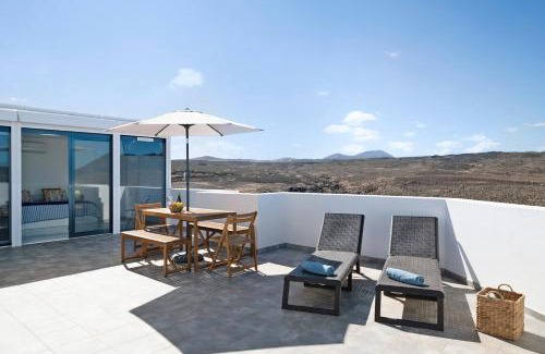 La Santa House | Tritón 6