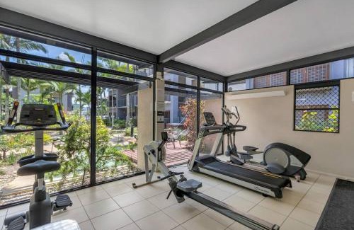 Cairns Apartment | Tropic Nest - A Relaxed Resort Escape for Couples