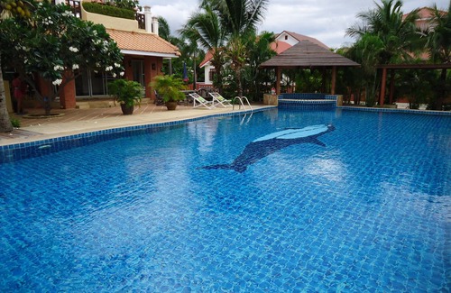 Pak Nam Pran Villa | Tropical Seaview Villa, near wonderful Khao Kalok beach for a relaxing holiday.