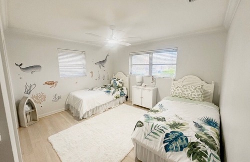 Hobe Sound House | Tropical and Historic Pool Escape, Hobe Sound