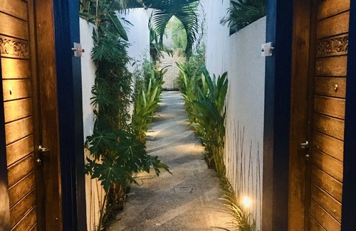 Sunset Road Villa | Tropical Boutique Villa