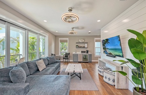 Siesta Key Village House | Tropical Oasis | Luxury Home on Siesta Key w/Private Heated Pool/Spa, Steps to Beach & Village!