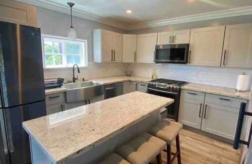 Mount Helix House | Tropical Oasis w/hot tub, heated pool, waterfall