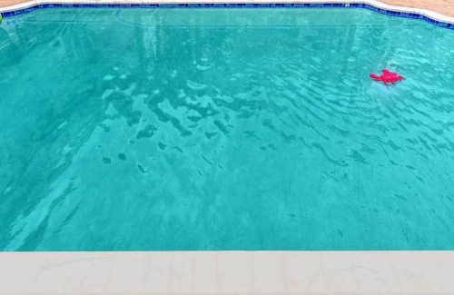 Downtown Hollywood House | Tropical Oasis with pool 10 mins airport & 5 mins Beach