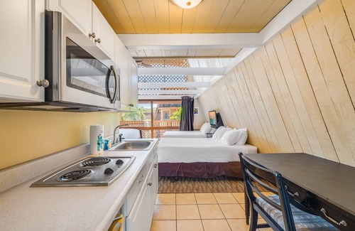 Kaunakakai Apartment | Tropical studio in oceanfront resort w/pool, WiFi, & kitchenette - snowbirds OK