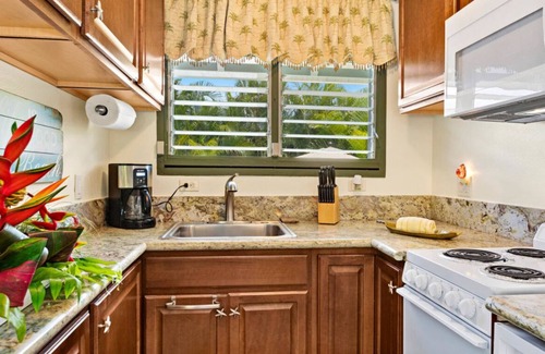 Waimanalo House | Tropical Waimanalo Home