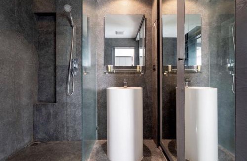 Kamala Apartment | Tropics Kamala Hill View Suite CTG P610 near Beach and Fantasea