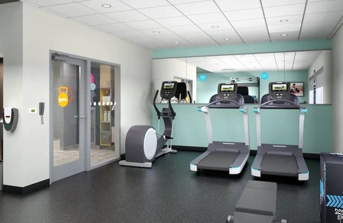 Chesterfield Hotel | Tru by Hilton Chesterfield Township Detroit