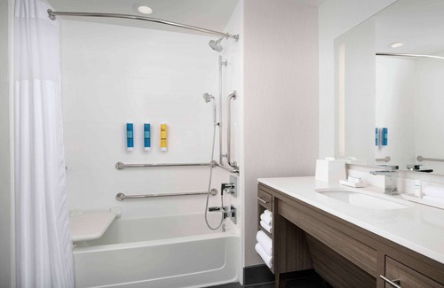 Sobro Hotel | Tru by Hilton Nashville Downtown Convention Center