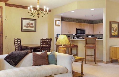 Highlands Townhomes Apartment | True Ski-In/Out Beaver Creek getaway!