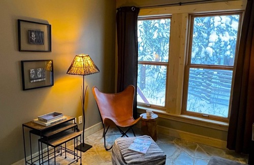 Golden House | TRUE Ski in/Ski out Rocky Mountain Home