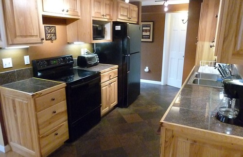 Telluride Condo | TRUE SKI IN-SKI OUT! Telluride’s Top Value 2BR-Hot Tubs-Indoor Pkg-BBQs-1st Flr.