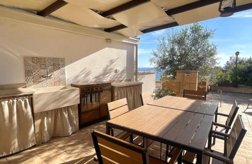 Marina di Felloniche Villa | Trullo vista mare con idromassaggio