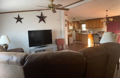 Clinton House | Truman’s Eagles Nest Resort Vacation Home
