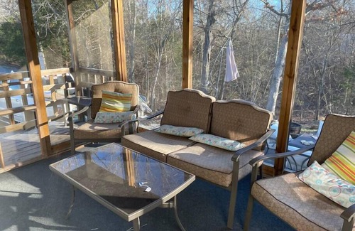 Clinton House | Truman’s Eagles Nest Resort Vacation Home