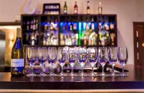 Głogow Małopolski Hotel | Trzy Korony
