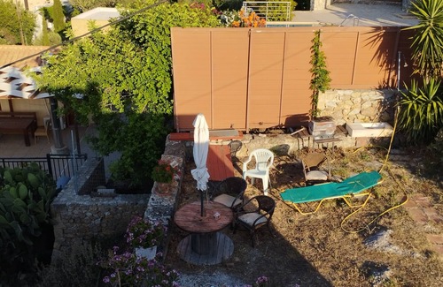 Koukounara House | Tsikalaria traditional stone house
