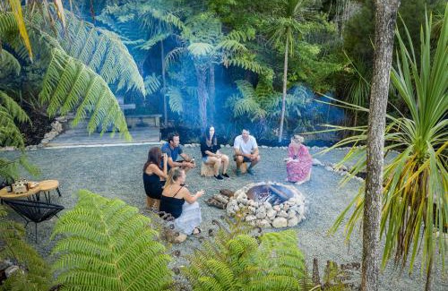 Mangawhai Apartment | Tui & Nikau Cabins