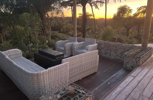 Lower Kaimai Villa | TuiLodge