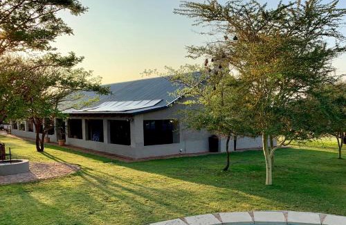 Madibeng Cabin | Tula Baba Game Lodge