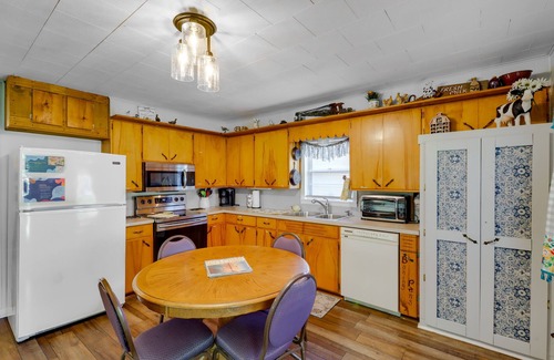 Tumbling Shoals House | Tumbling Shoals Home w/Private Yard + Grill!