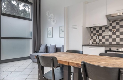 Saragozza-Porto Hostel | Turati Apartment: Bright and central flat