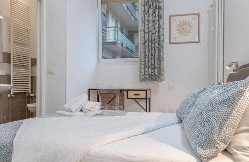 Saragozza-Porto Hostel | Turati Apartment: Bright and central flat