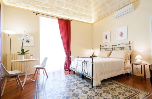 Trani Bed & Breakfast | Turenum Apartment B&B