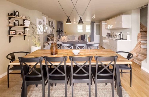 Karlin Apartment | TurnKey | Karlin Deluxe Apartment – Balcony