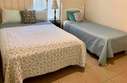 Tyler Apartment | Turquoise1