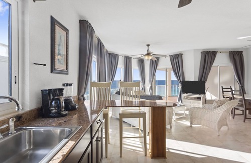 West End Village Condo | Turtles Nest Beach Resort