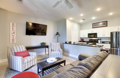 Tuscaloosa Condo | Tuscaloosa Condo: Steps to Bryant-Denny Stadium!