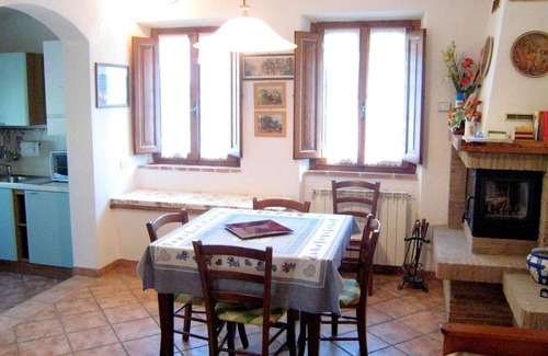 Chiusdino Cottage | Tuscan Charm: Frassini Cottage