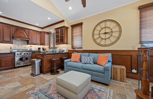 Balboa Island House | Tuscan Style Retreat - 1-Bed/1-Bath