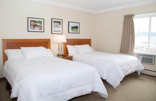 Hinton Hotel | Twin Pine Inn & Suites