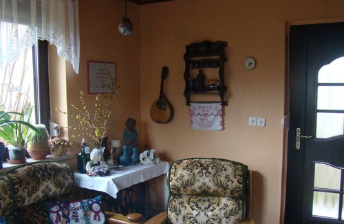 Neuruppin Apartment | Twin room (20 sqm) with shared shower and toilet