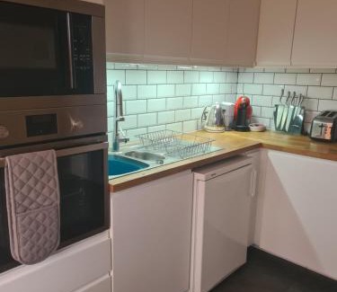 Pill House | Twin room at Fir Tree Lodge with garden view