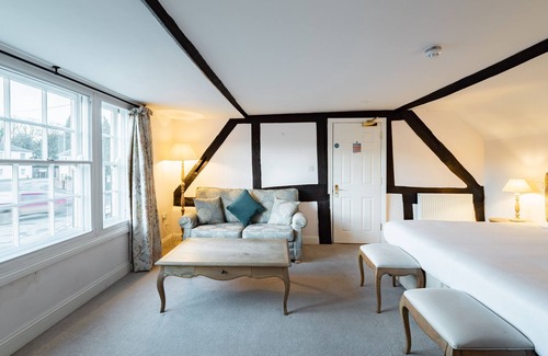 Hurstbourne Tarrant House | Twin Room Premium En Suite with Bath