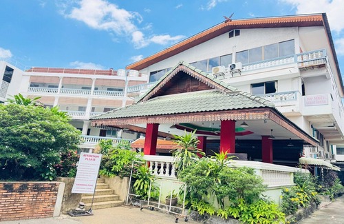 Old City House | Twin Room with Fan | Budget Comfort in Thailand