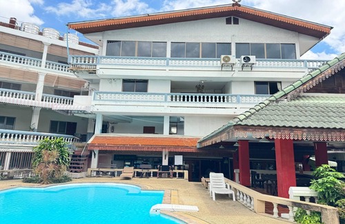 Old City House | Twin Room with Fan | Budget Comfort in Thailand