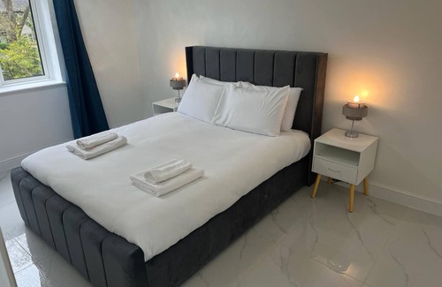 Stratford Apartment | Two-bed flat near Maryland Station, Stratford Westfield Mall, London Stadium