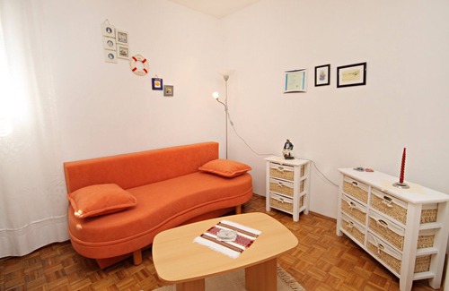 Novi Vinodolski Apartment | Two bedroom apartment with terrace and sea view Novi Vinodolski (A-5558-a)